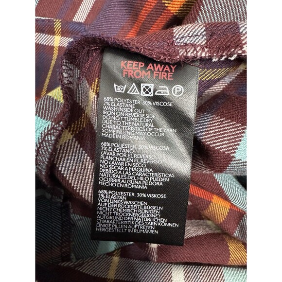 Urban Outfitters Women’s Mini Skirt Size Small Tartan Plaid Academia School Girl - Picture 8 of 12